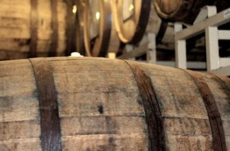 Дубовая бочка для самогона
